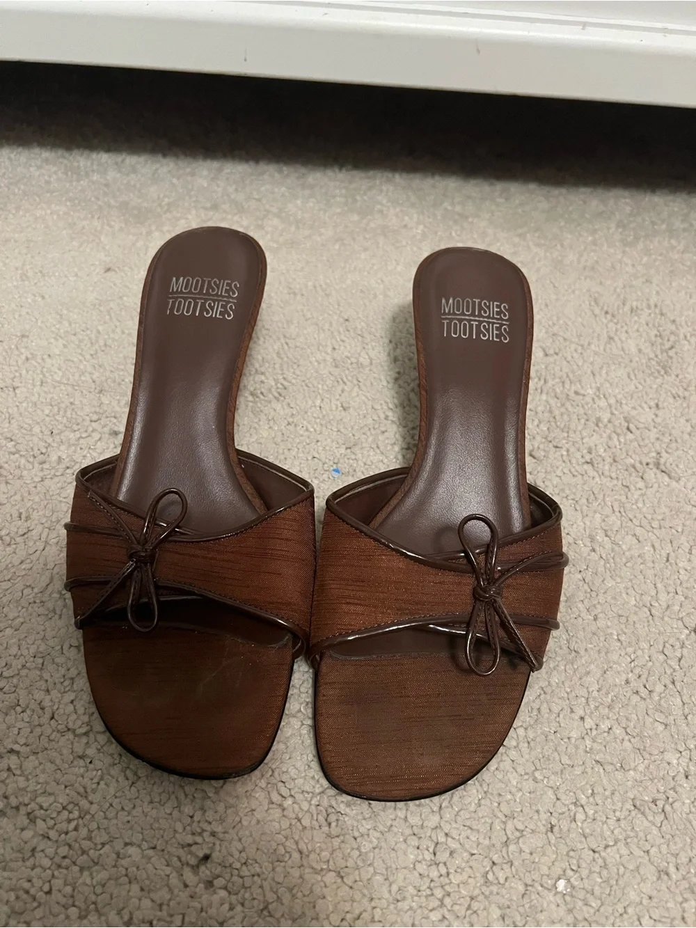Mootsies Tootsies Brown Slide kitten heels